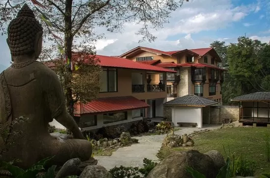 Photo of Spa-cation 101! 7 Wellness Resorts In The Himalayas That Guarantee A Soothing De-Stress. by Palak Doshi