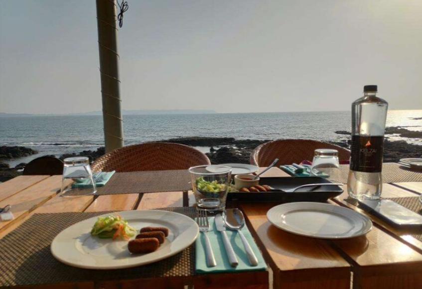Photo of The Ultimate List Of The Best Bars In Goa For Amazing Drinks And Better Views! by Palak Doshi