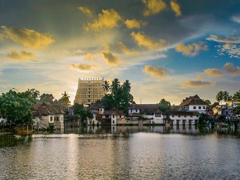 Photo of Sree Padmanabhaswamy Temple, West Nada, Fort, East Fort, Pazhavangadi, Thiruvananthapuram, Kerala, India by Palak Doshi