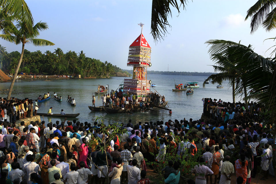 Photo of Chettikulangara Devi Temple Road, Chettikulangara, Kannamangalam North, Kerala, India by Palak Doshi