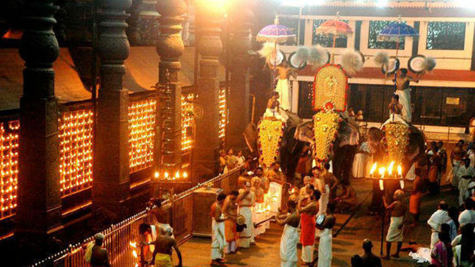 Photo of 7 Temple Festivals In Kerala That Are A Cultural Extravaganza For Every Traveller. by Palak Doshi