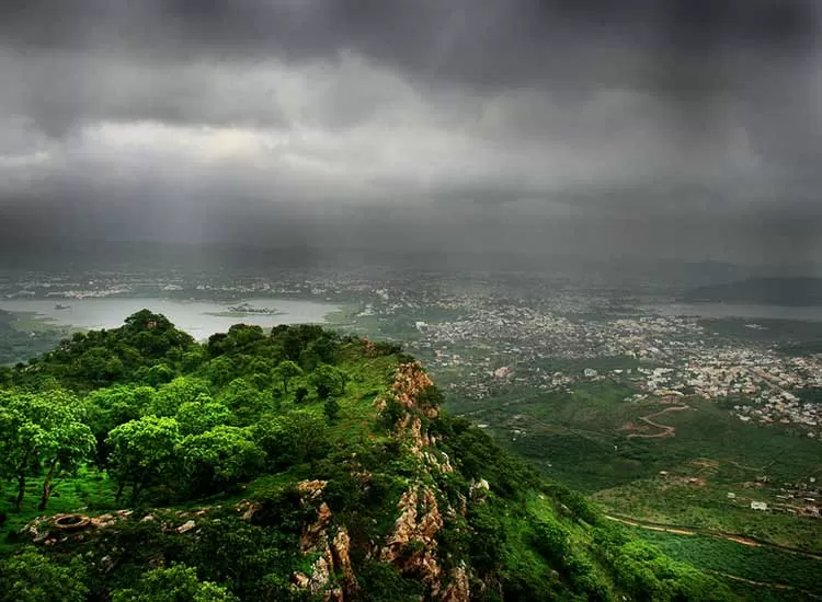 Photo of 7 Off-Beat Places to See the Most Romantic Drizzles in India by Palak Doshi