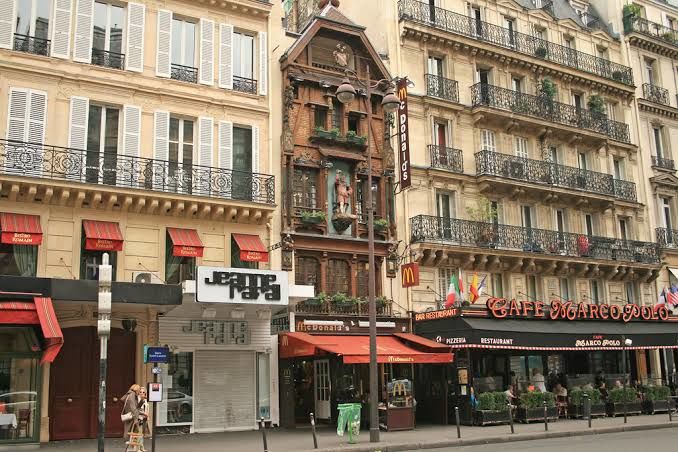 Photo of Paris, France by Palak Doshi