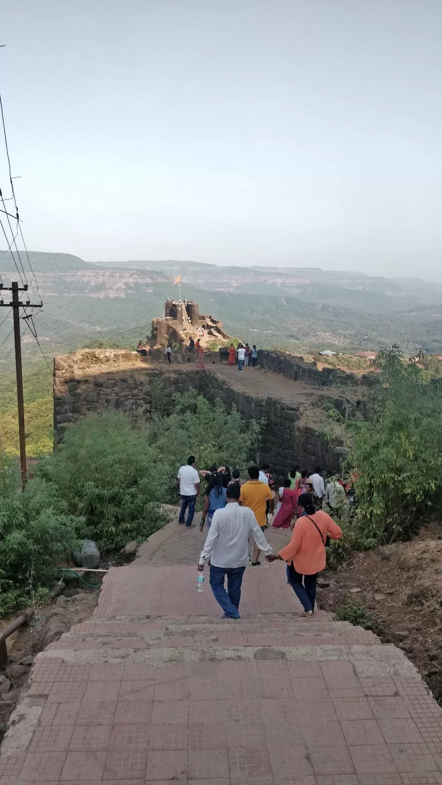 Photo of Wilson Point of Sunrise, Mahabaleshwar, Maharashtra, India by Komal Patel