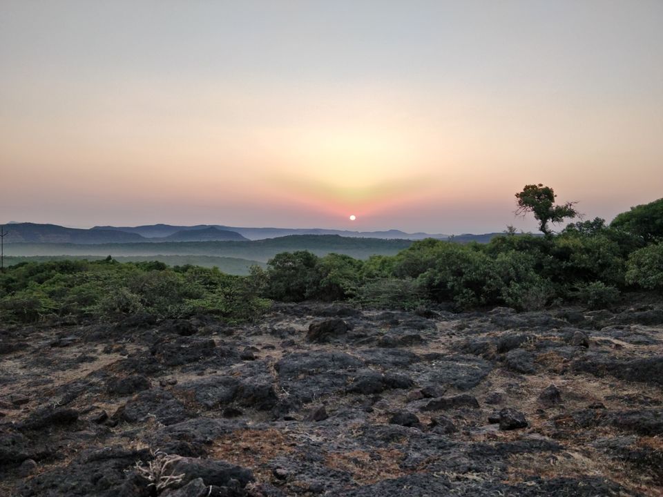 Photo of Wilson Point of Sunrise, Mahabaleshwar, Maharashtra, India by Komal Patel