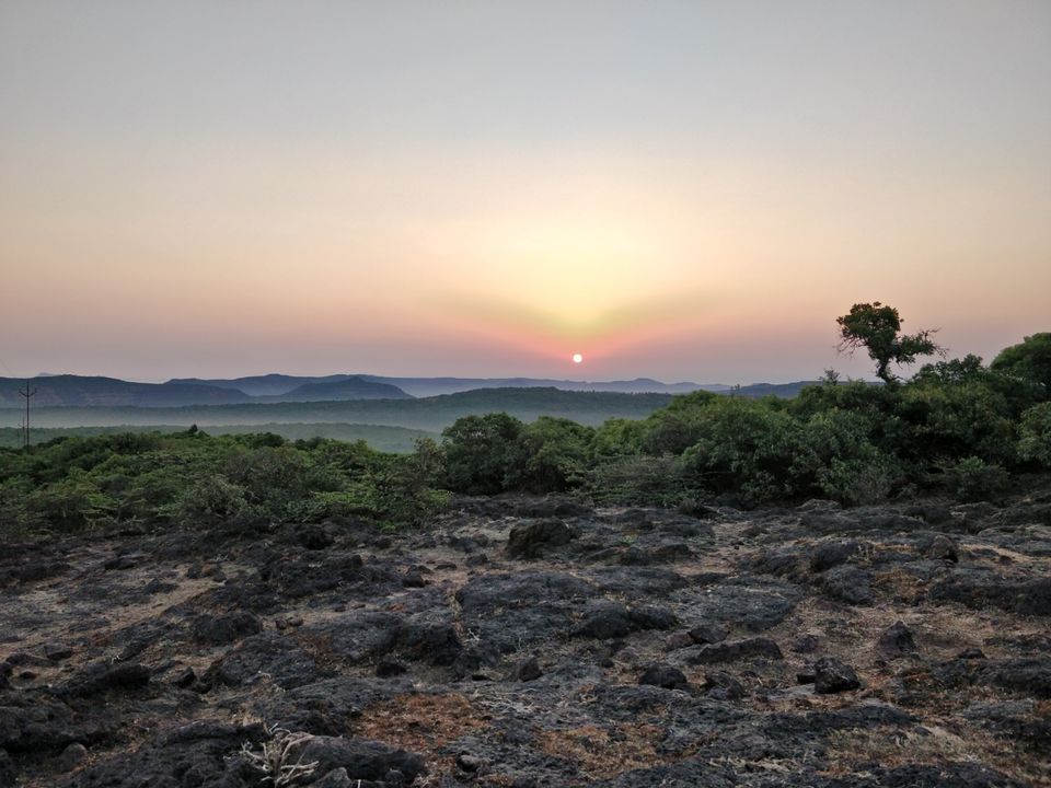 Photo of Wilson Point of Sunrise, Mahabaleshwar, Maharashtra, India by Komal Patel