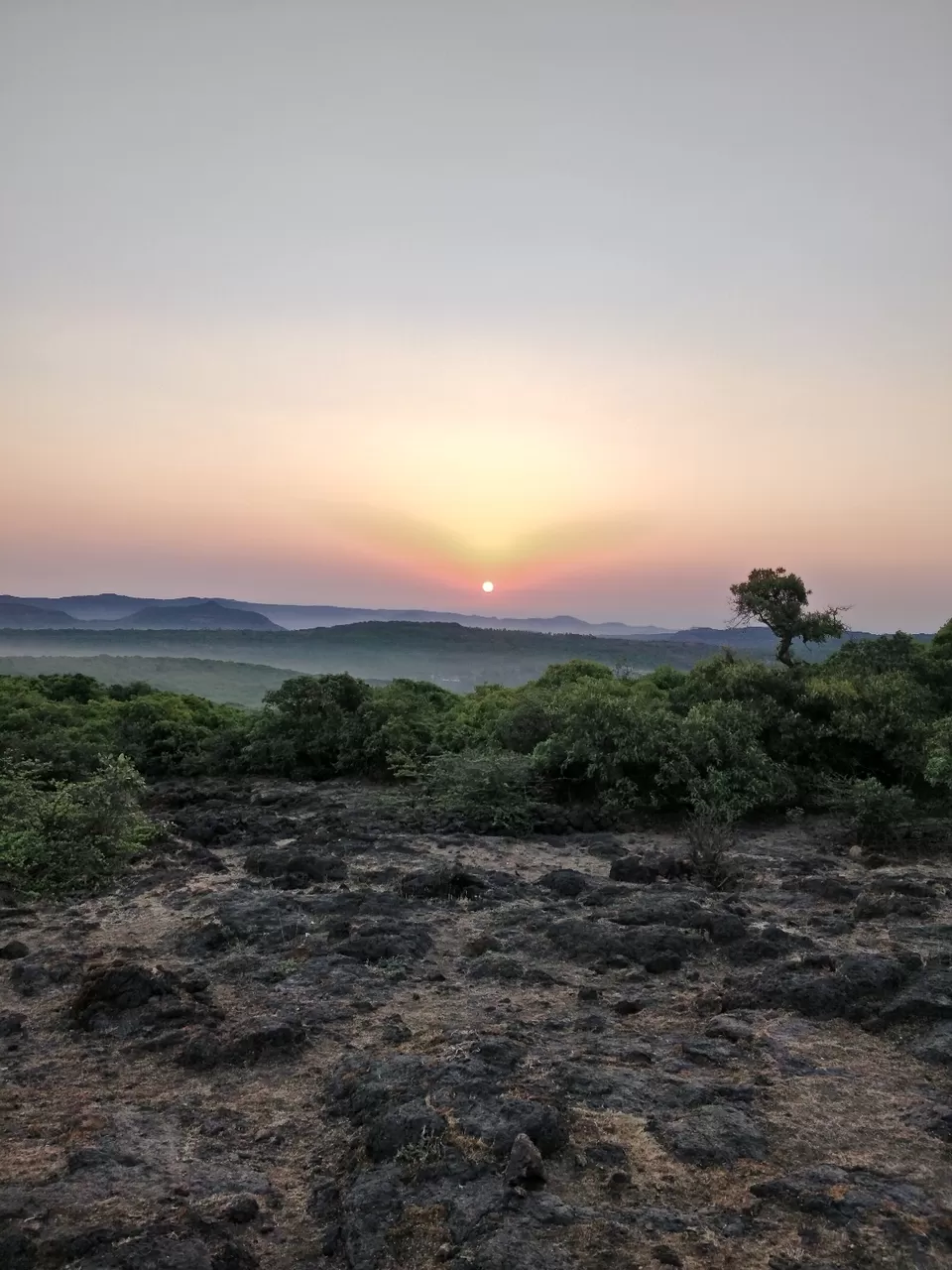 Photo of Wilson Point of Sunrise, Mahabaleshwar, Maharashtra, India by Komal Patel