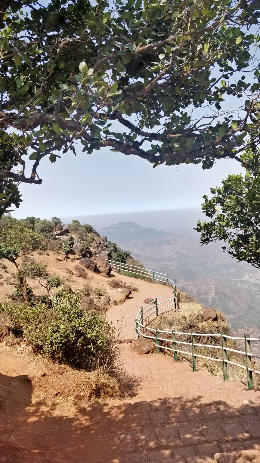Photo of Wilson Point of Sunrise, Mahabaleshwar, Maharashtra, India by Komal Patel
