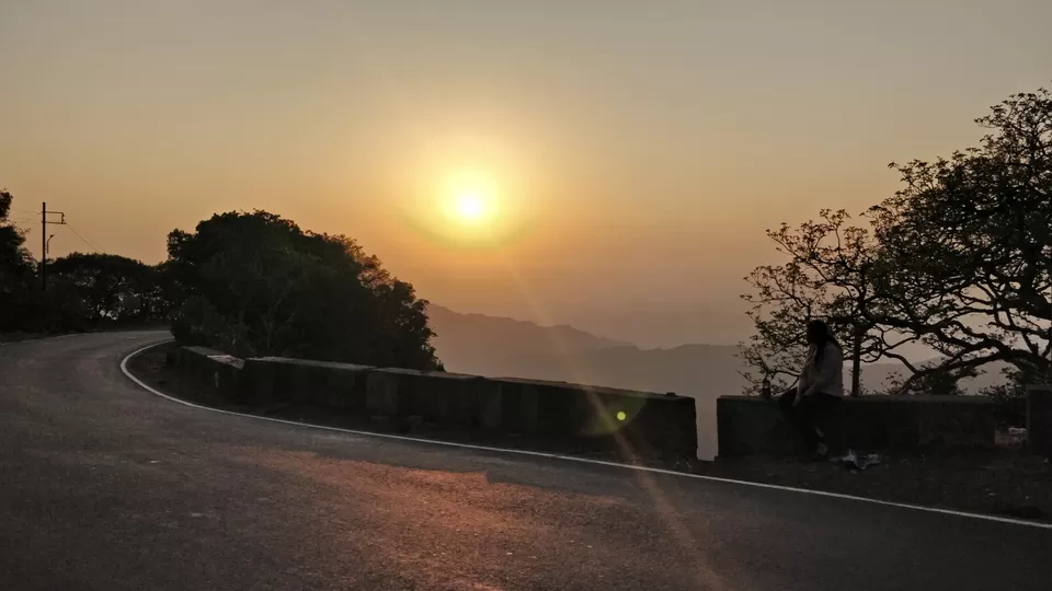 Photo of Wilson Point of Sunrise, Mahabaleshwar, Maharashtra, India by Komal Patel