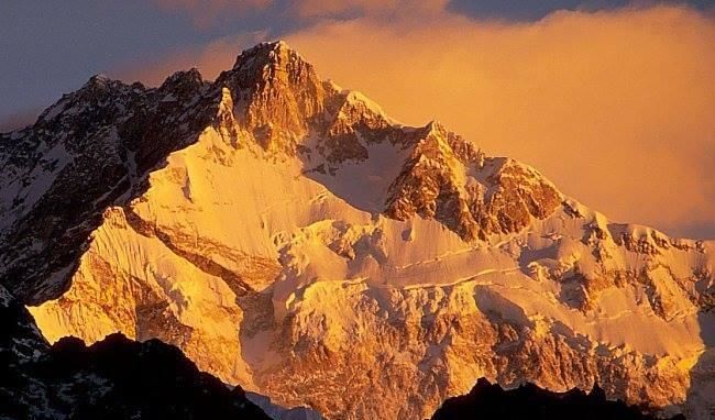 Photo of Kanchenjunga, Eastern Region, India by Kaushal Vasa