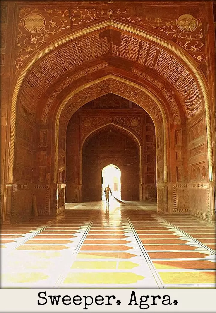 Photo of Agra, Uttar Pradesh, India by Andrea Aguilar-Calderón