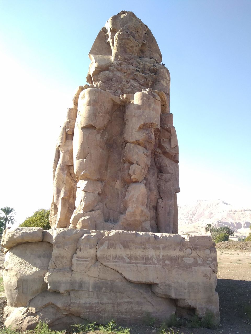 Photo of Colossi of Memnon, Al Bairat, Luxor, Egypt by Mustafa Shahid