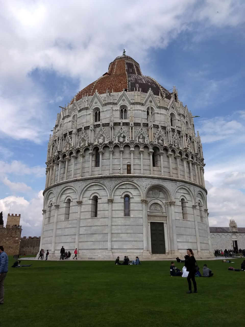 Photo of Piazza del Duomo, Piazza del Duomo, Pisa, Province of Pisa, Italy by Mustafa Shahid