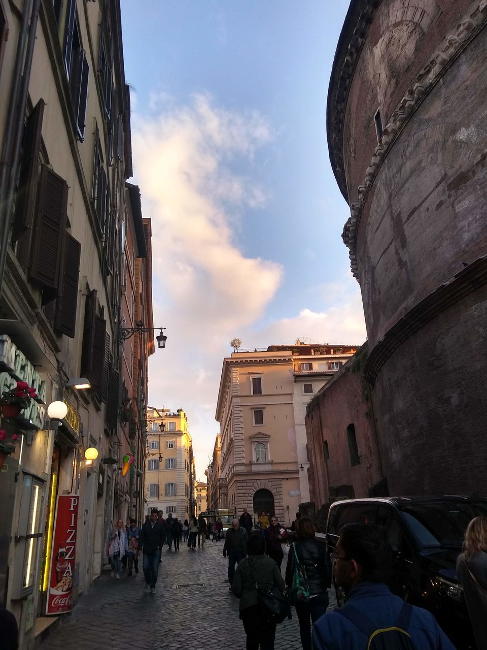 Photo of Piazza della Rotonda, Rome, Metropolitan City of Rome, Italy by Mustafa Shahid