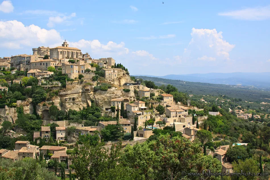 Photo of Gordes, France by Fabio Nodari