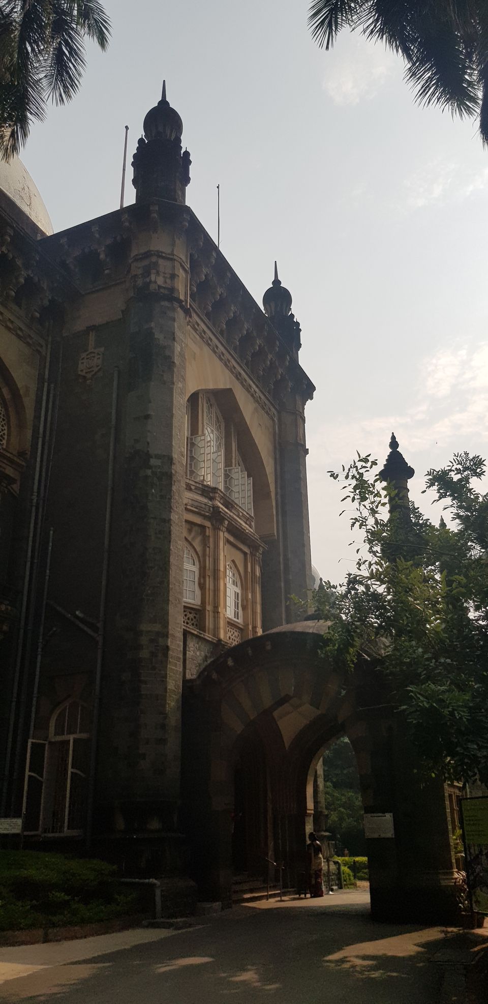 Photo of Chhatrapati Shivaji Maharaj Vastu Sangrahalaya, Mahatma Gandhi Road, Kala Ghoda, Fort, Mumbai, Maharashtra, India by TheCrazyIndianNomad