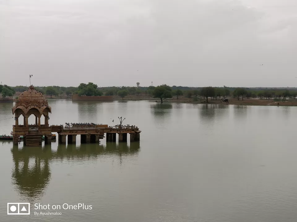 Photo of Gadi Sagar Lake, Postal Colony, Jaisalmer, Rajasthan by Thesundaytraveller