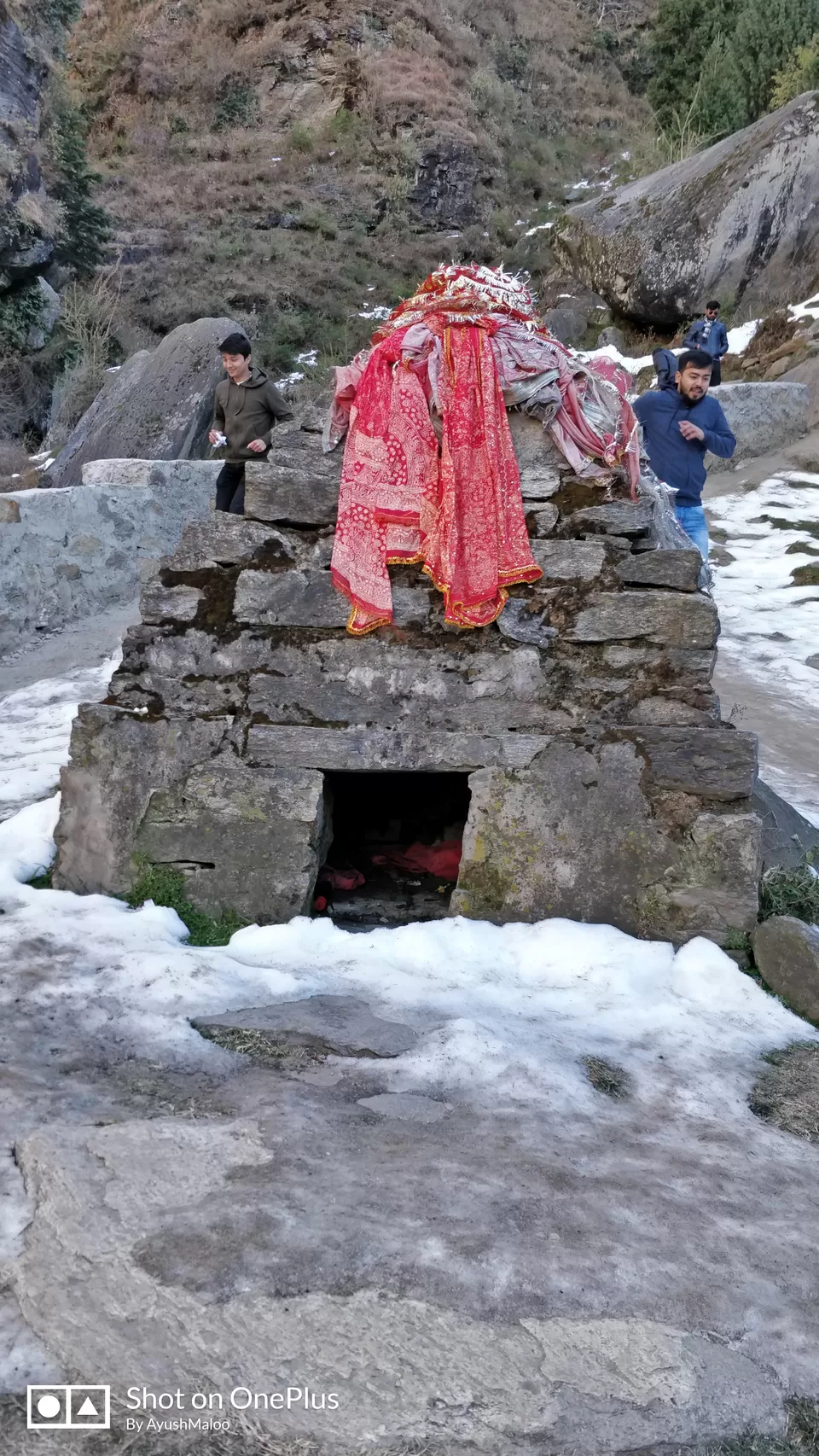 Photo of Jogini Waterfall, Manali, Himachal Pradesh, India by Thesundaytraveller