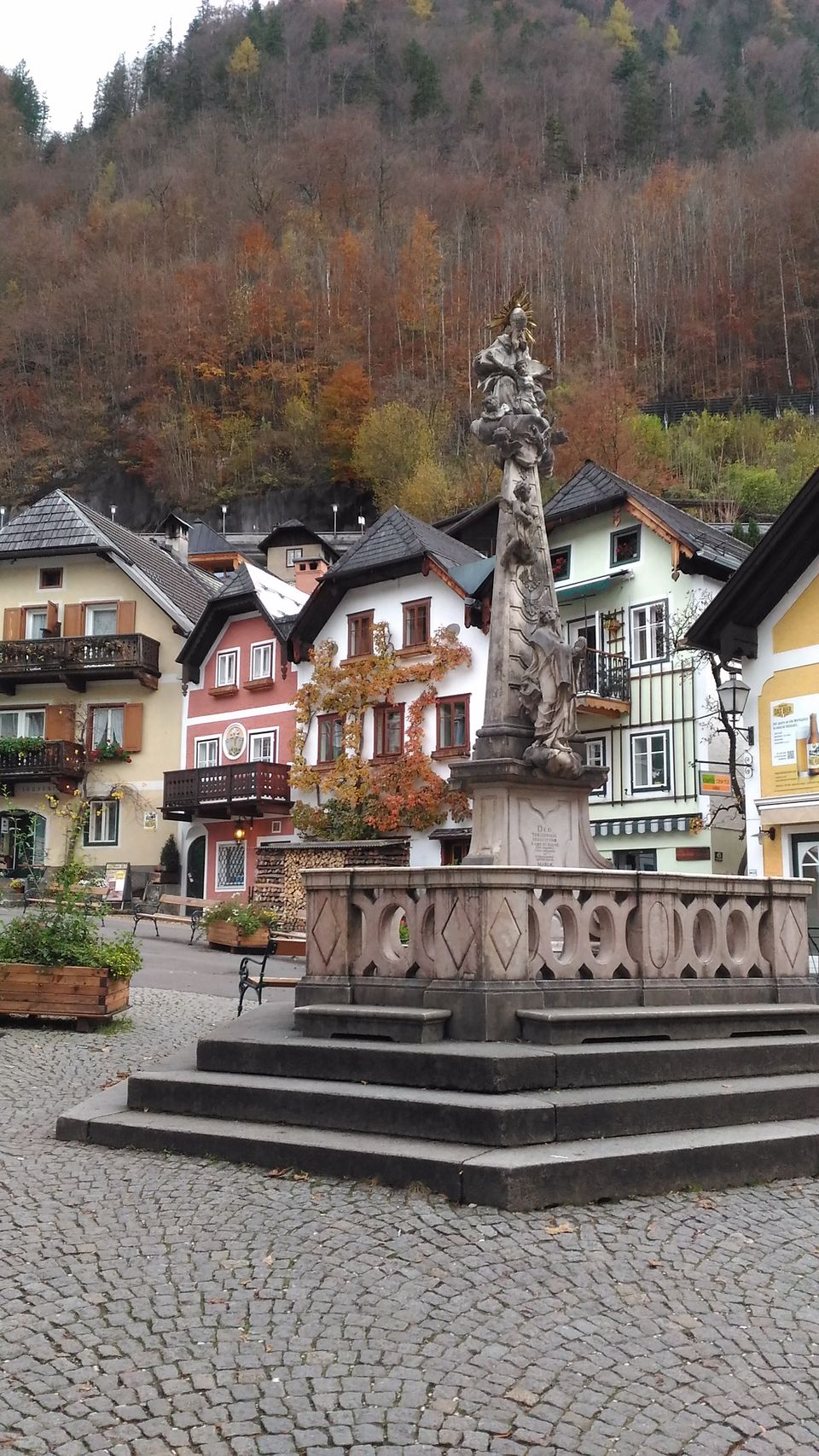 Photo of Hallstatt, Austria : 100 % original and 200 % stunning ! 9/19 by Smiti Maini
