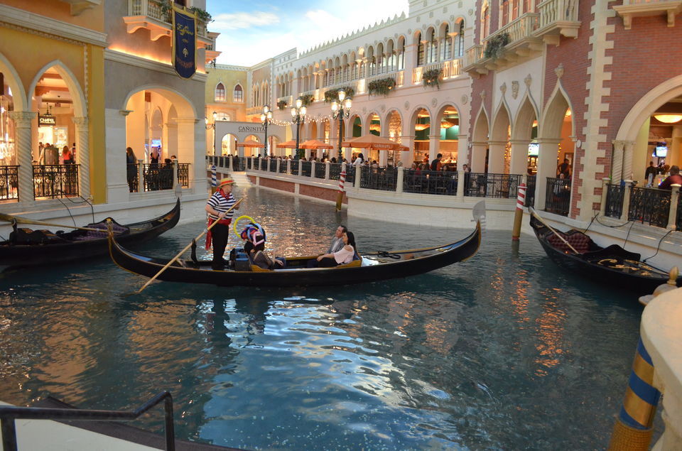 Photo of Las Vegas, NV, USA by Prashanthi Pavadi.