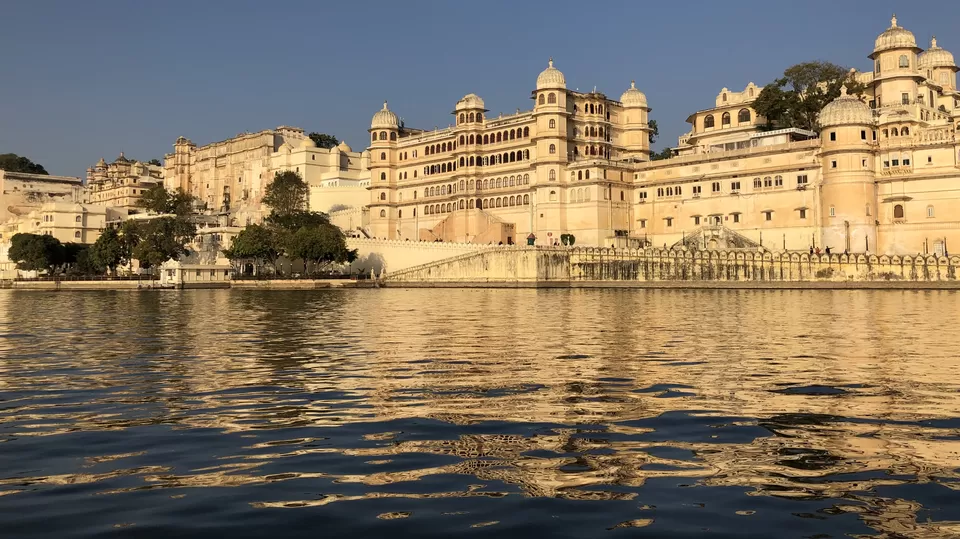 Photo of City Palace, Udaipur, Rajasthan, India by Tanmay Gautam