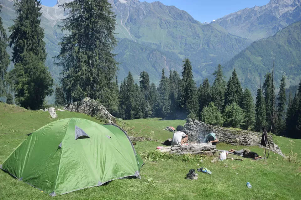 Photo of Bhandak Thatch, Barsheni Rd, Kalgha, Sosan, Himachal Pradesh, India by Lakshmi KTP