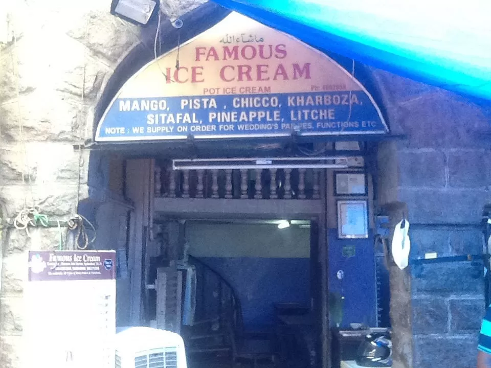 Photo of Mozamjahi Market, Malakunta, Hyderabad, Telangana, India by Lakshmi KTP