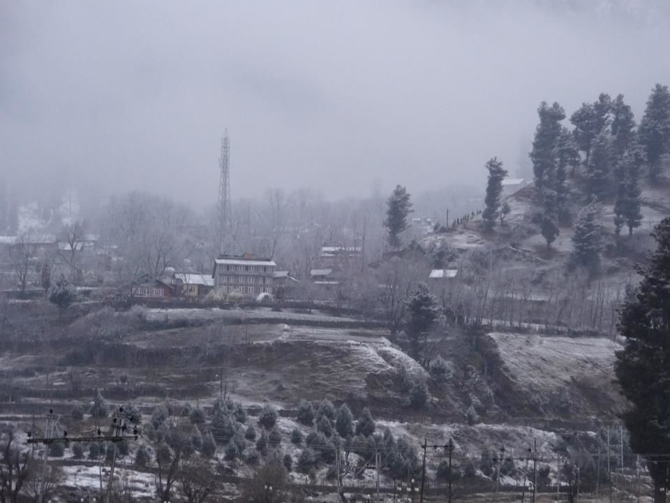 Photo of KASHMIR IN WINTER - HEAVEN AND HELL ON EARTH. by Mayuresh Wagle