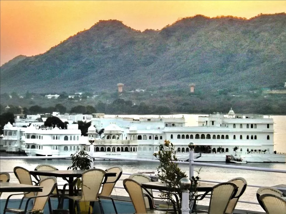 Photo of bagore ki haveli, Gangaur Ghat Marg, Hotel Gangaur Palace, Silawatwari, Udaipur, Rajasthan, India by Dream Catchers