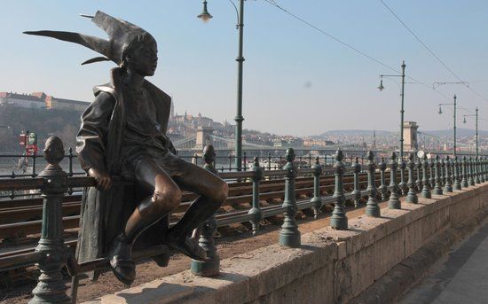 Photo of I bet you don't know this about the statues of Budapest! 4/6 by Neha
