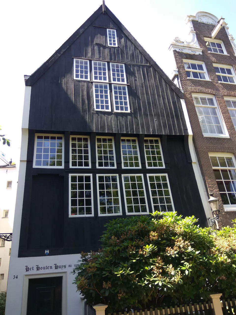 Photo of Begijnhof, Amsterdam, Netherlands by Nandini Ramesh