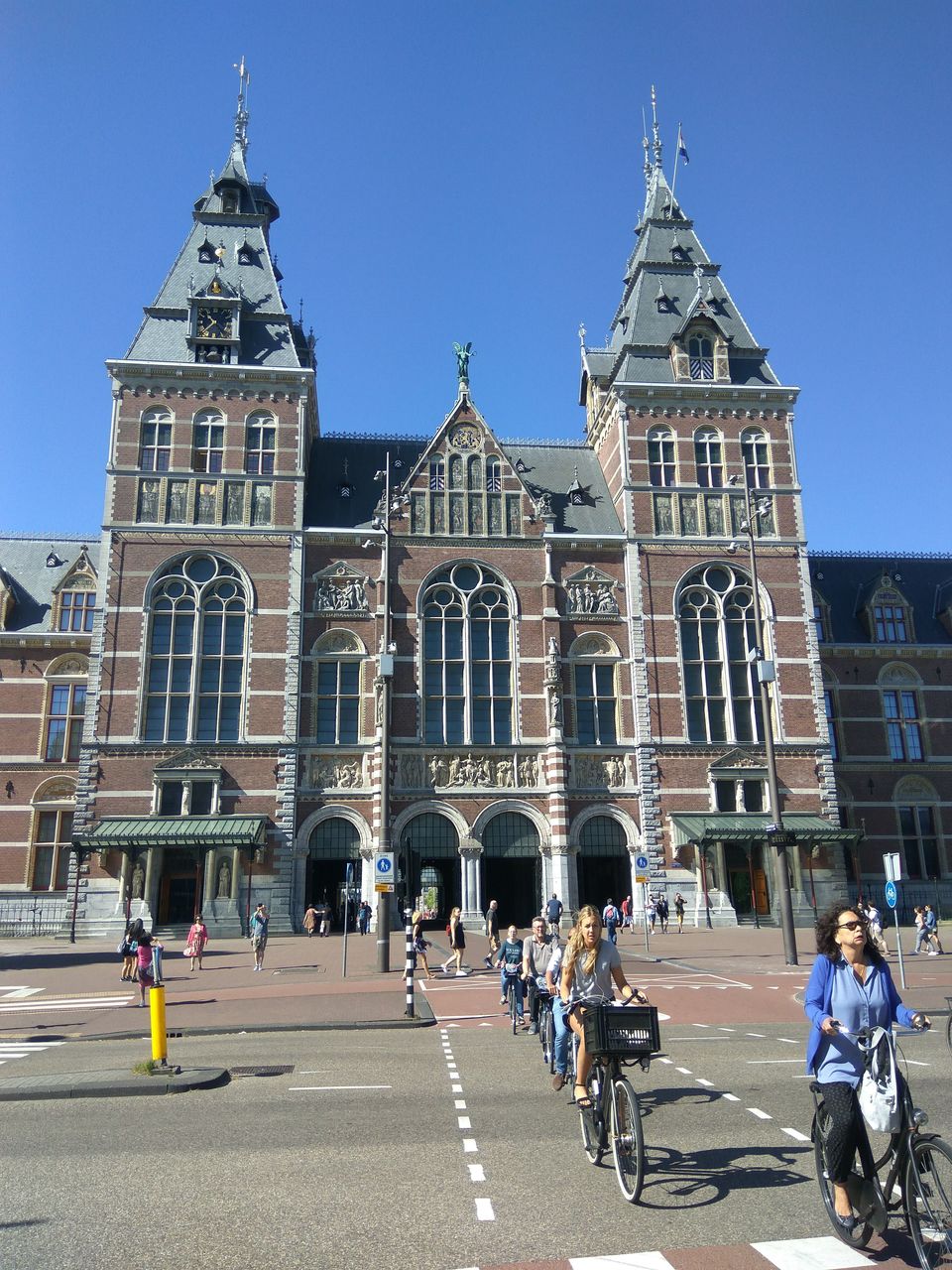 Photo of Museumplein, Amsterdam, Netherlands by Nandini Ramesh