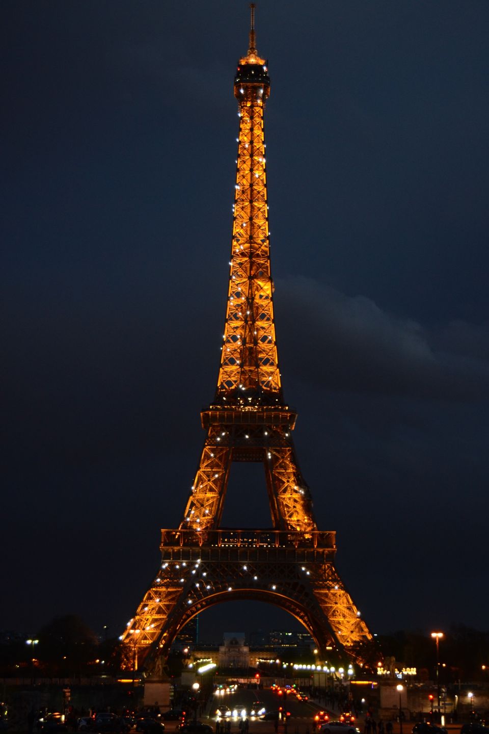 Photo of Arc de Triomphe, Paris, France by Shubhangi