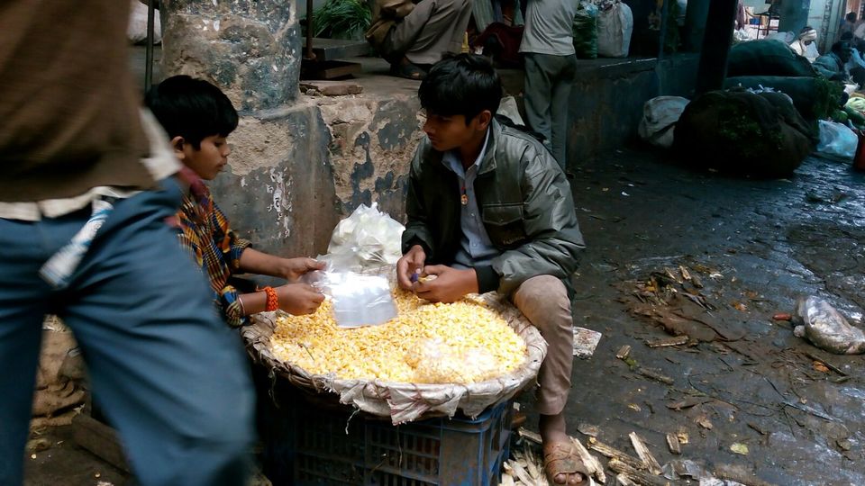 Photo of Azadpur Subzi Mandi – Asia's largest wholesale fruits and vegetables market 4/46 by Travellian.in
