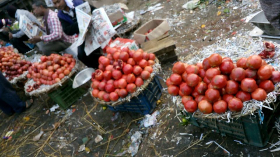 Photo of Azadpur Subzi Mandi – Asia's largest wholesale fruits and vegetables market 37/46 by Travellian.in