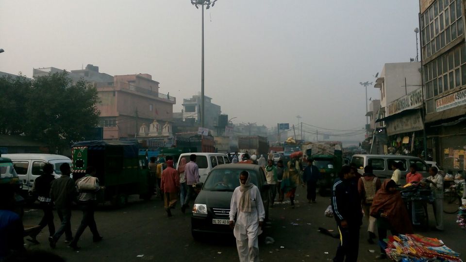 Photo of Azadpur Subzi Mandi – Asia's largest wholesale fruits and vegetables market 42/46 by Travellian.in