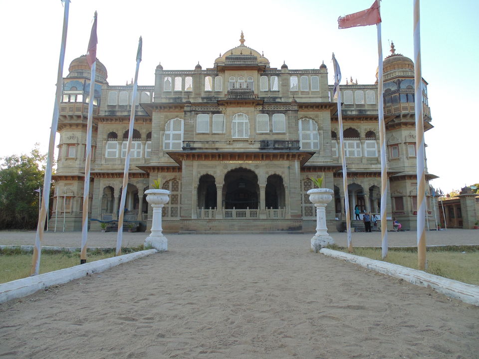 Photo of Vijay Vilas Palace, Vijay Vilas Palace Road, Mandvi, Gujarat, India by Aditi Kumar