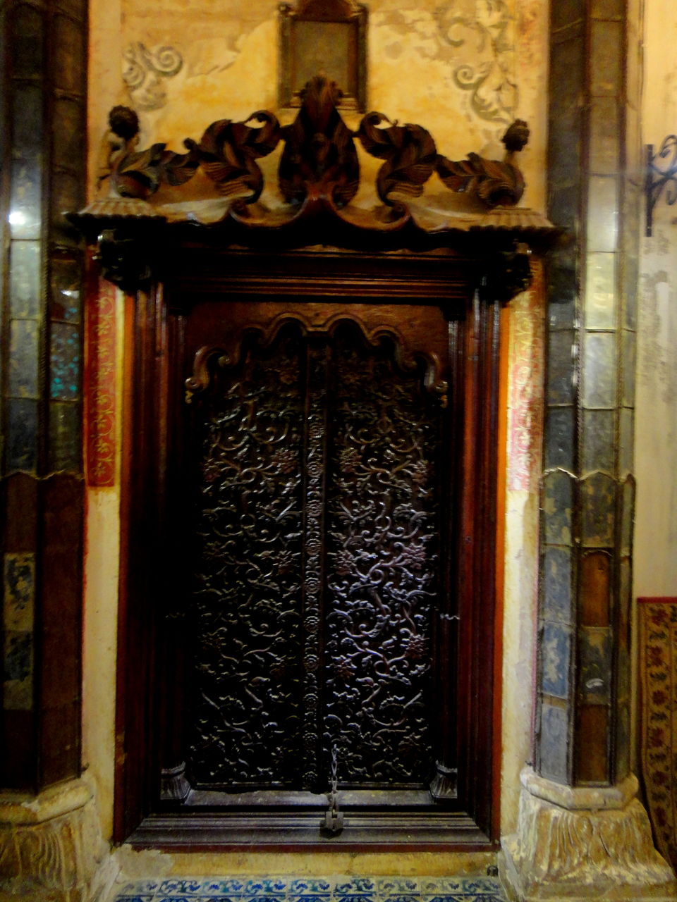 Photo of Aina Mahal Museum, Bhuj, Gujarat, India by Aditi Kumar