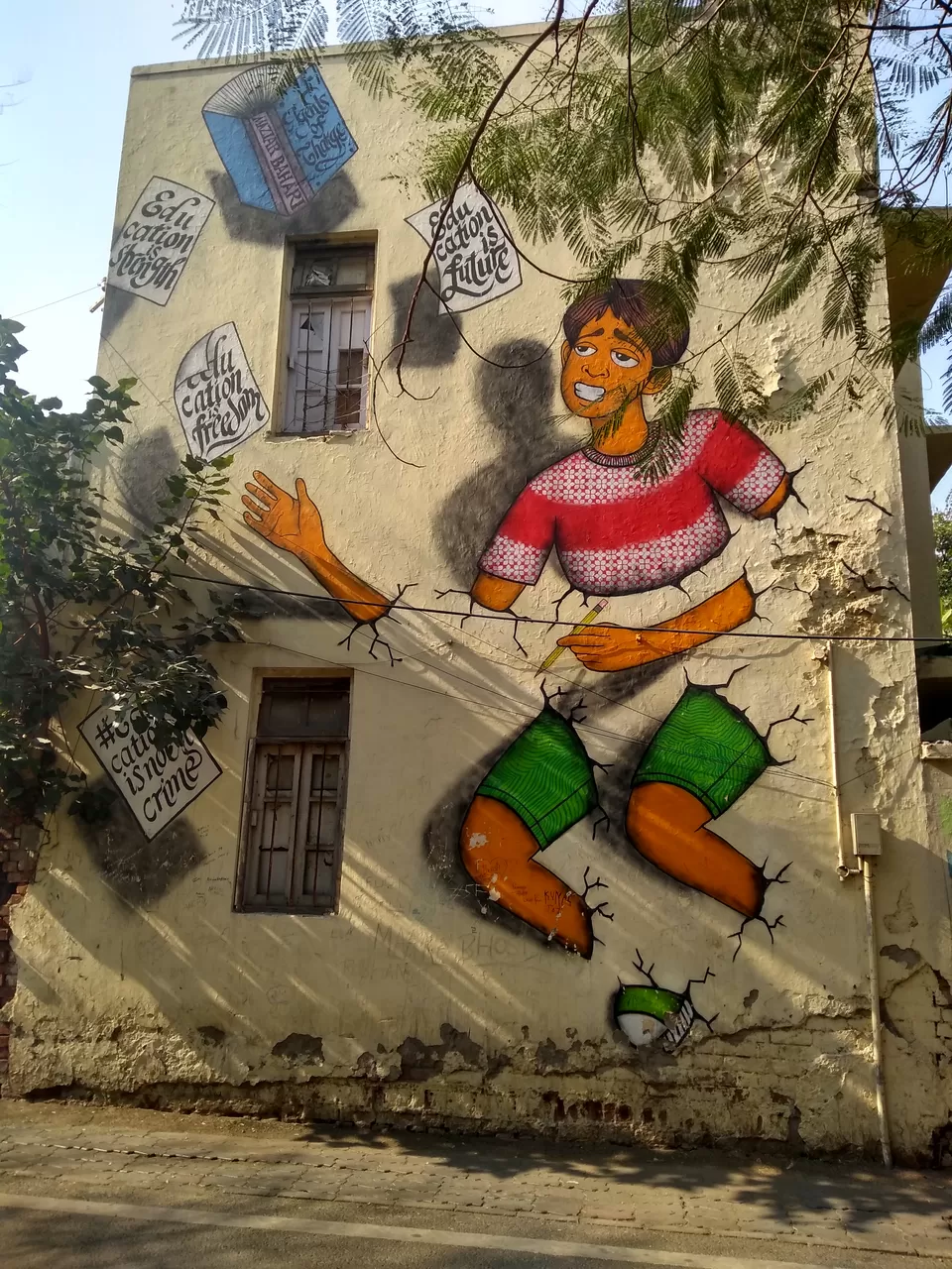 Photo of Agrasen ki baoli, Kasturba Gandhi Marg, near Diwanchand Imaging Centre, Hamdard Nagar, Vakil Lane, Mandi House, New Delhi, Delhi, India by Govind Satwani