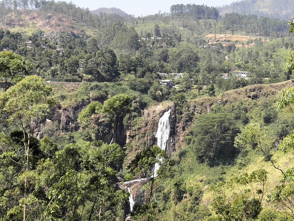 Photo of Gayathri Temple, Nuwara Eliya, Sri Lanka by Kiran Shriyan