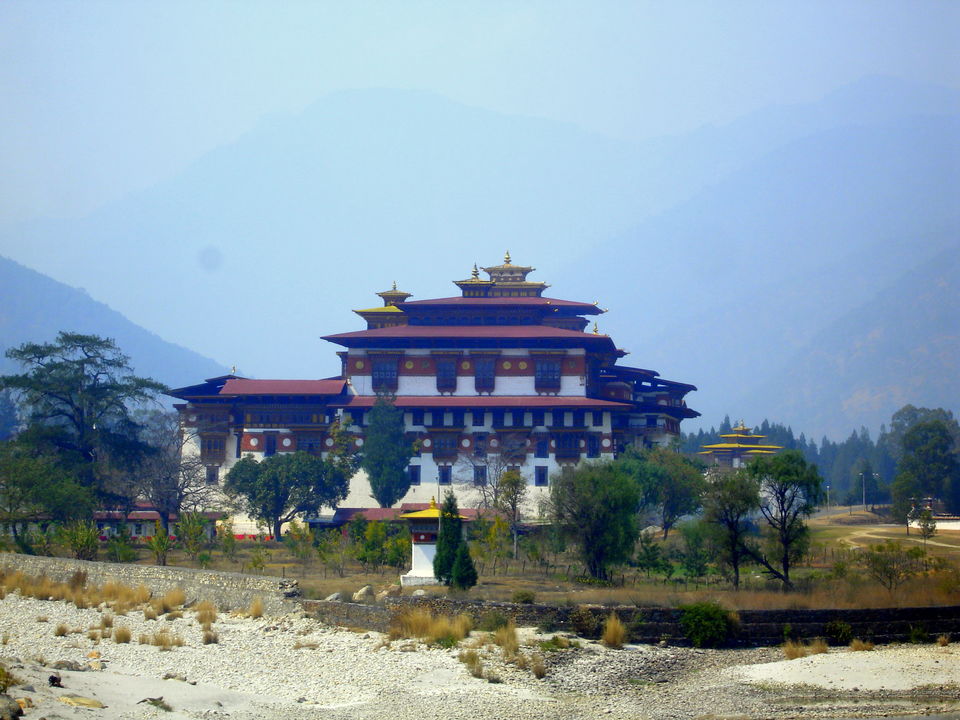 Photo of Punakha Dzong by Avanija Sundaramurti