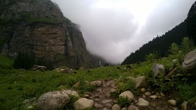 Photo of BEYOND THE MOUNTAINS – TUNDA BHUJ by Rahul Chaudhary