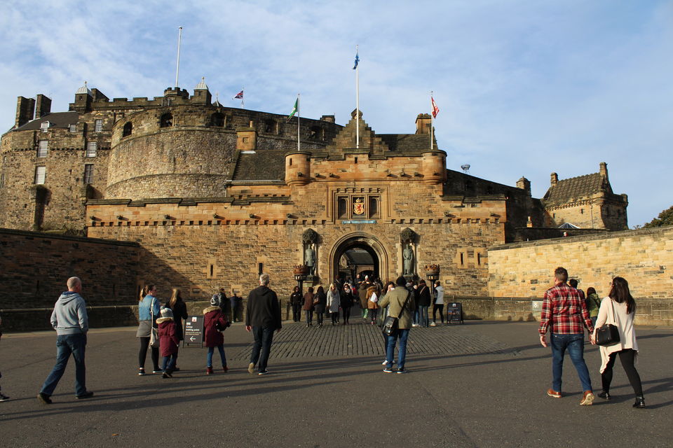 Photo of Edinburgh, Scotland by Shiv Paswan