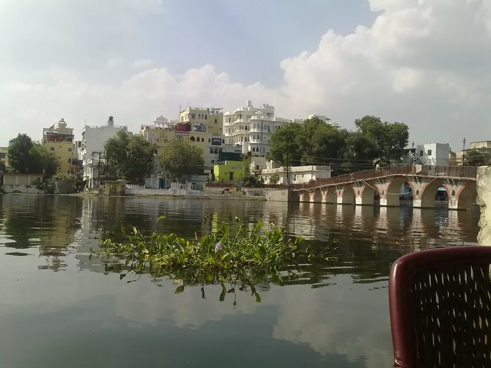Photo of Lake Pichola, Udaipur, Rajasthan, India by Samantha Mascarenhas