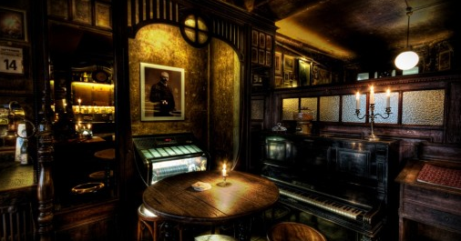 Photo of Wilhelm Hoeck Inh. Karin Isermann e.K., Wilmersdorfer Straße, Berlin, Germany by Keith Russell