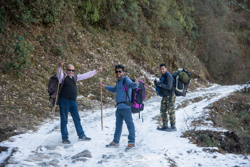 Photo of Sandakphu trek with unknown travellers by Rupam Chaudhuri