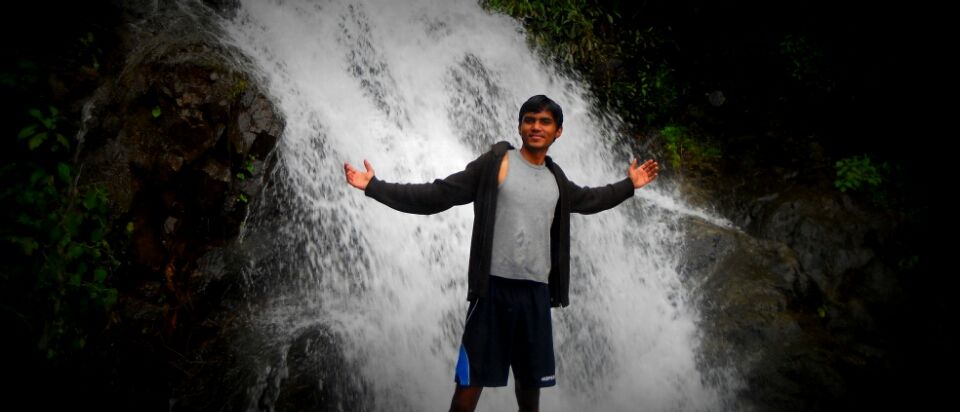 Photo of Doodhsagar by Pradeep Raj