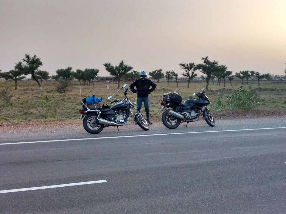 Photo of Pune-Leh-Pune Bike Road Trip Of 6506 km 7/49 by Vineet Gupta
