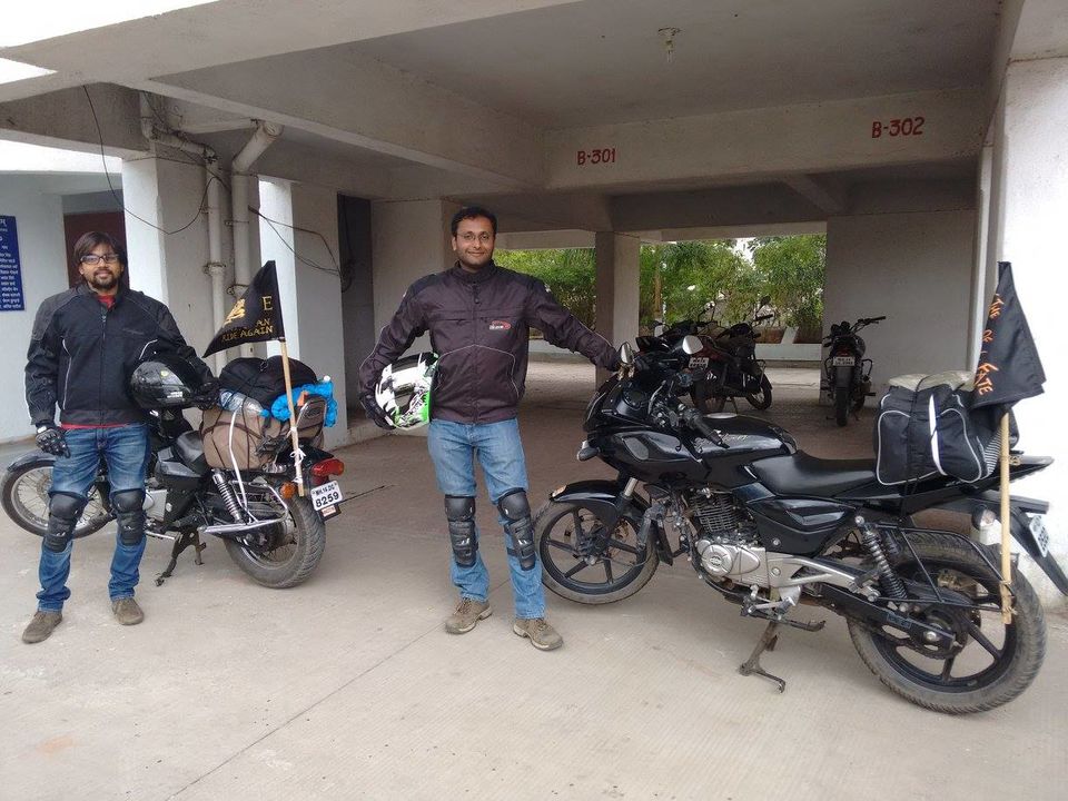 Photo of Pune-Leh-Pune Bike Road Trip Of 6506 km 4/49 by Vineet Gupta