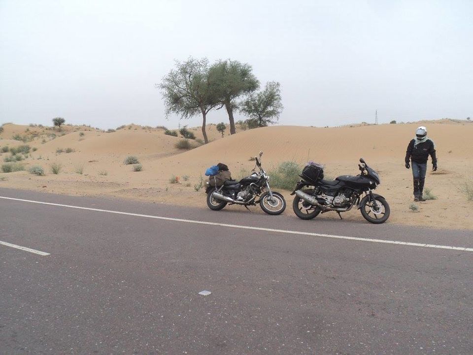 Photo of Pune-Leh-Pune Bike Road Trip Of 6506 km 17/49 by Vineet Gupta